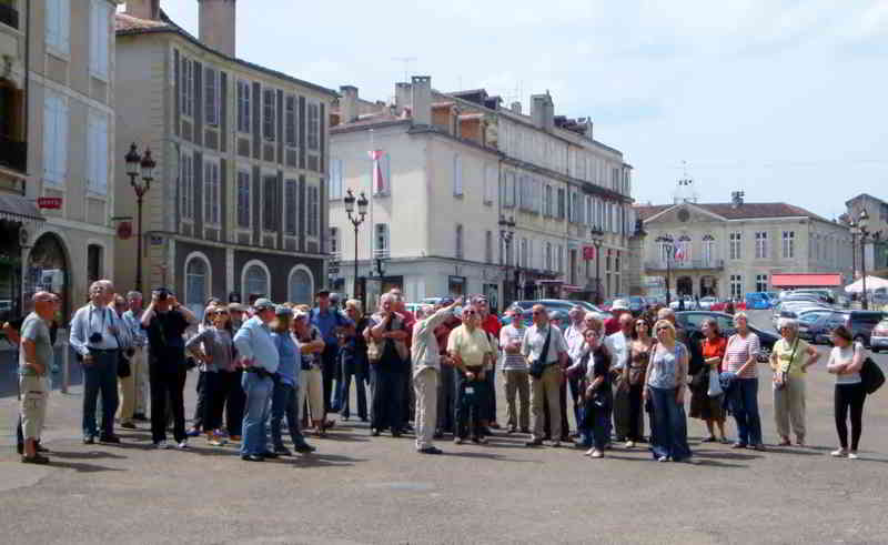 08_2011_05 KOENIG (Auch) 100 (Paris).jpg - ... vers le parvis de la cathédrale...